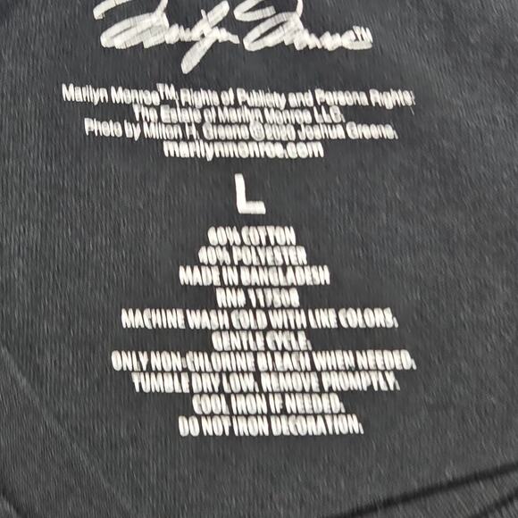 Marilyn Monroe Womens T-Shirt LARGE Short Sleeve Graphic Cotton Distressed - Picture 3 of 6